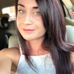 Meet your Posher, Raquel